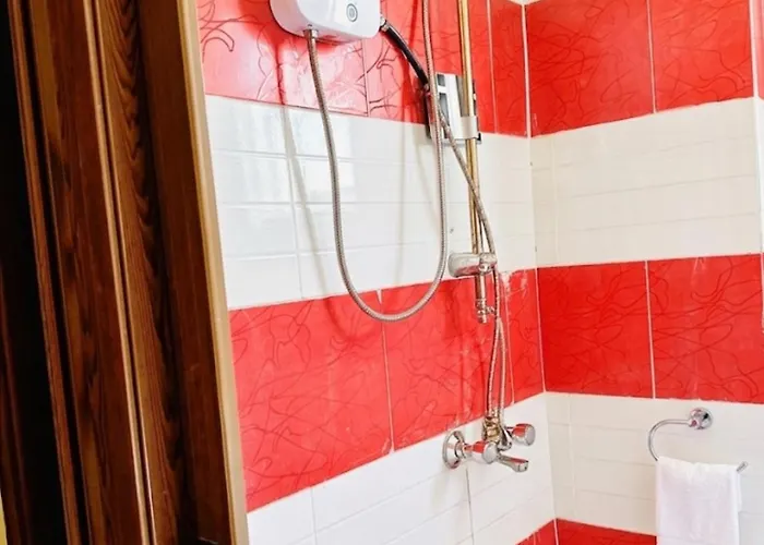 Cozy Near Ac Free Parking Apartment
